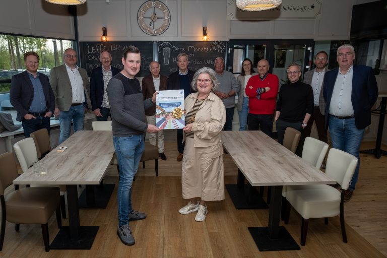 Overhandiging advies 'Toekomstfonds' aan wethouder Kirsten Jaarsma
