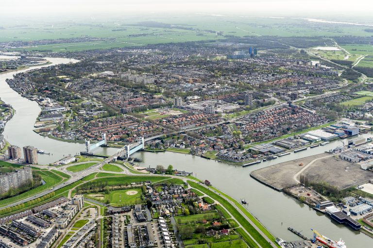 Foto van Krimpen aan den IJssel vanuit de lucht.