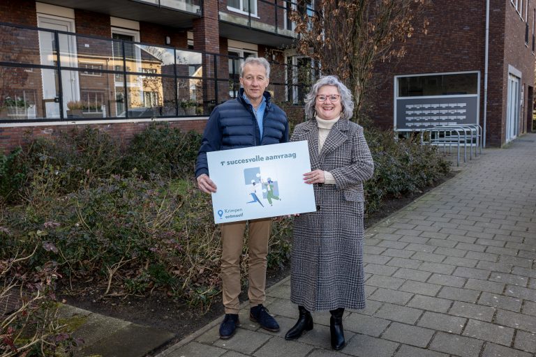 Inwoner en wethouder bij
